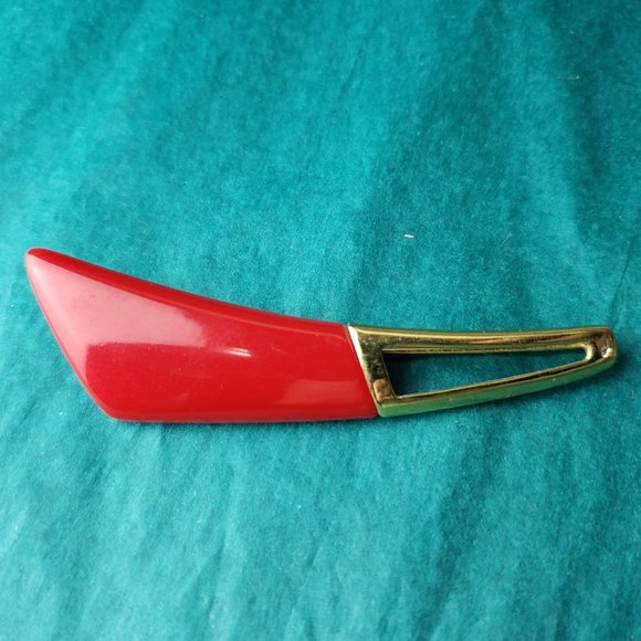 2/20$ Vintage Monet BroochGold tone and red - Picture 1 of 4